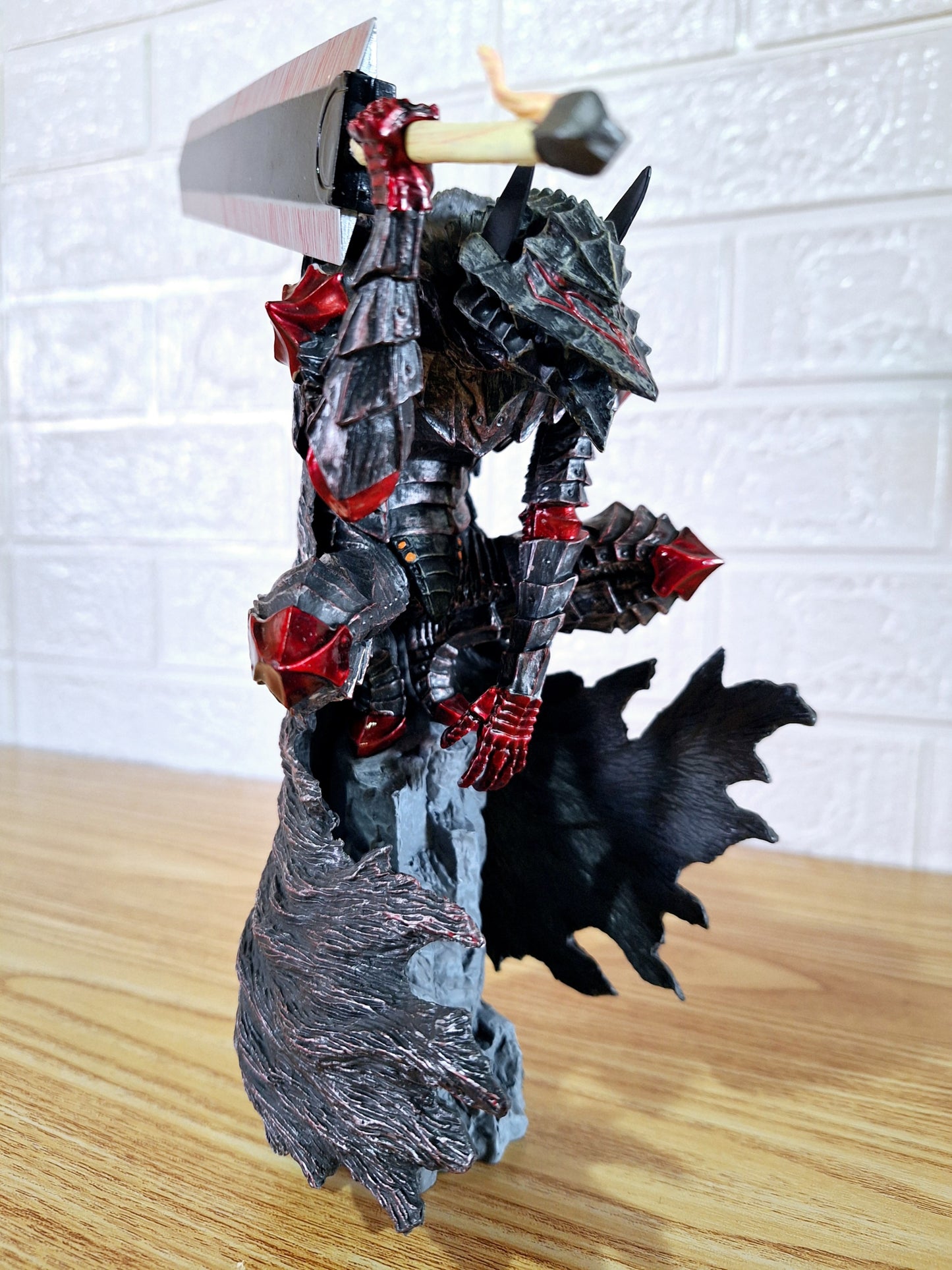 Figura Guts Armadura Berserker BERSERK 25 cm