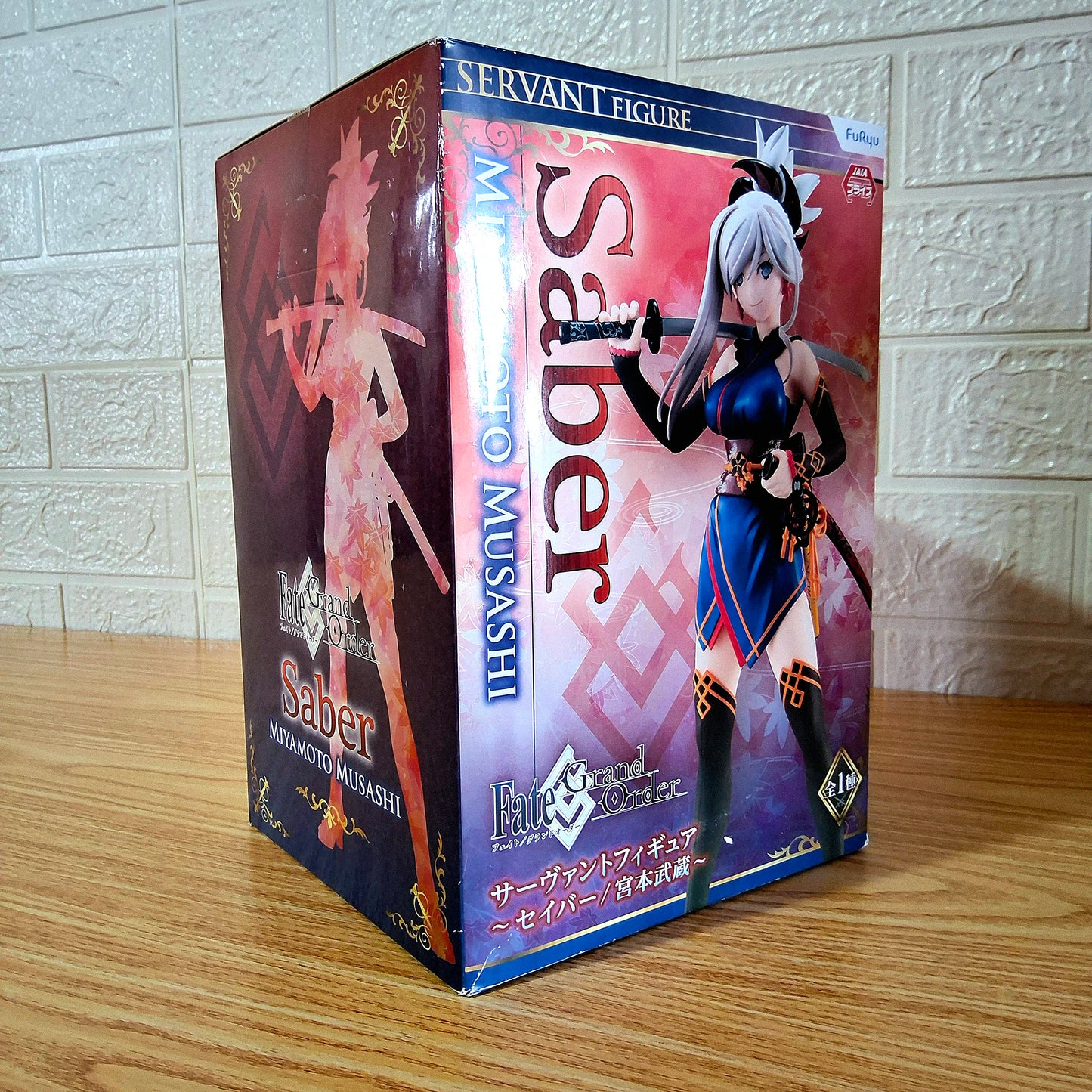 Figura Fate Saber Miyamoto Musashi FuRyu Servant