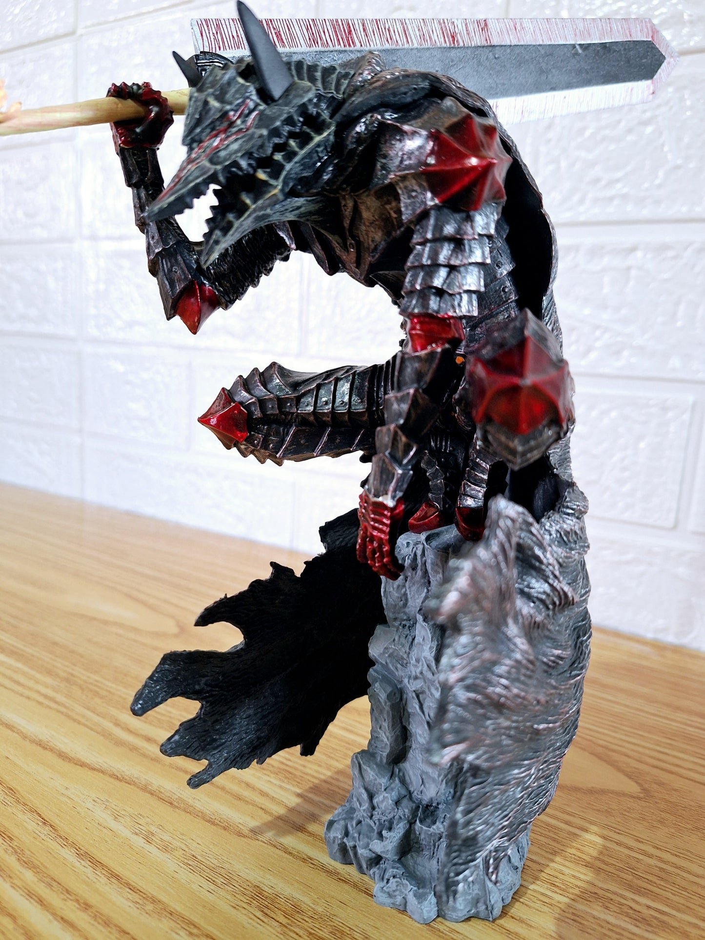 Figura Guts Armadura Berserker BERSERK 25 cm